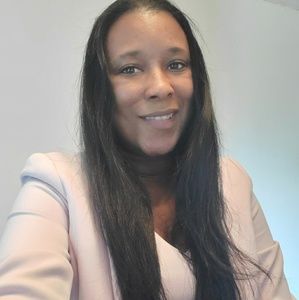 Meet your Posher, Lewanda